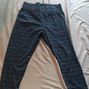 Blue patterned leggings